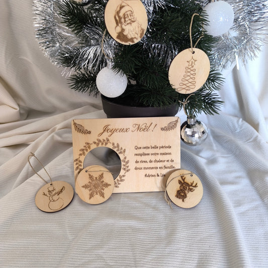 Carte postale - Ornement de sapin détachable